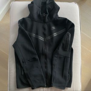 Black nike tech zip up, size XL